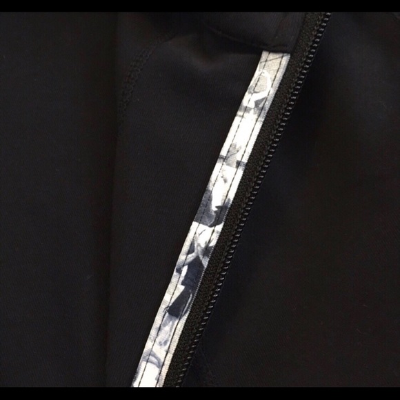LULULEMON * Da Bomber zip-front Luon jacket 2 - Picture 5 of 9